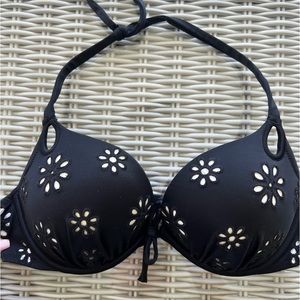 Victoria’s Secret Gorgeous Bikini 34C. NWOT